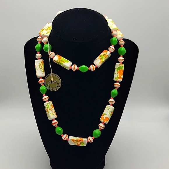 NOS Hong Kong Gold Tone 29" Costume Hand Painted Necklace VTG Triangular Lucite - Picture 1 of 8